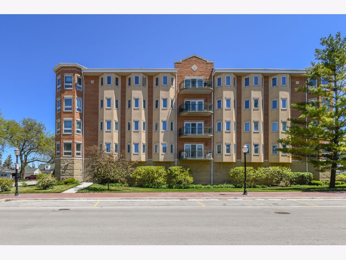 Condominiums Sold Town Center Condo Bensenville Illinois, 100 Roosevelt