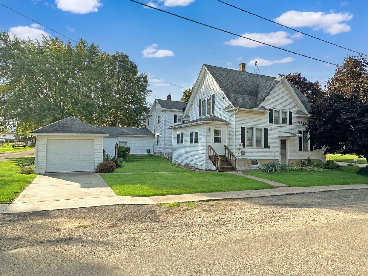  Sold Warren Illinois, 202 Railroad