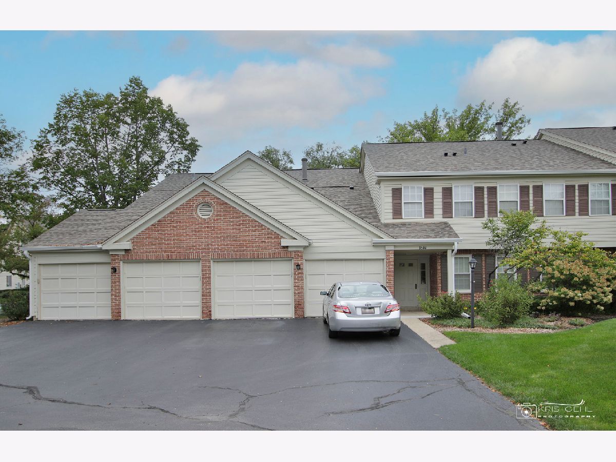 Arlington Club Wheeling IL, Townhomes & Condos For Sale & For Rent