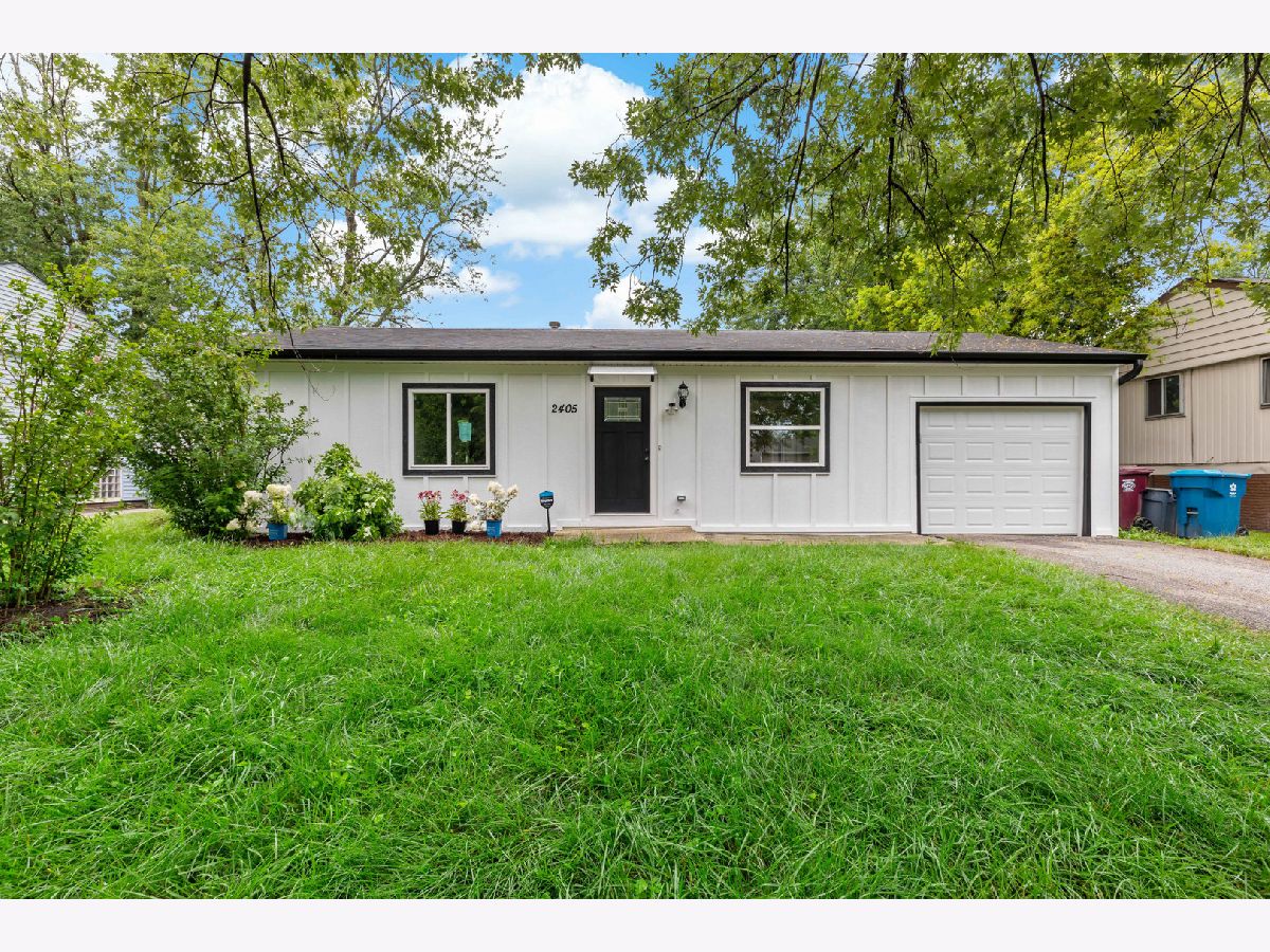 Homes Sold Indian Hills Sauk Village Illinois, 2405 Apache