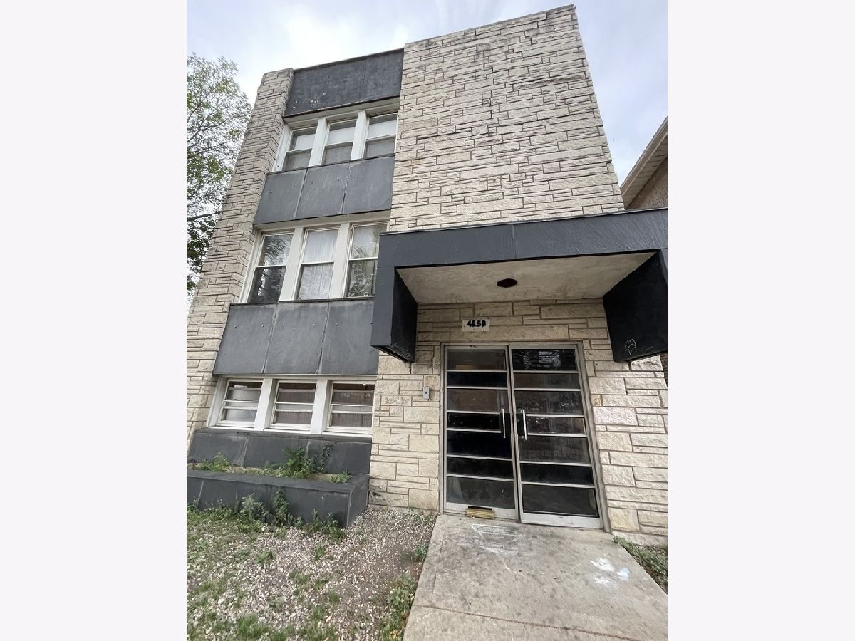 Rented Chicago Illinois, 4858 Springfield