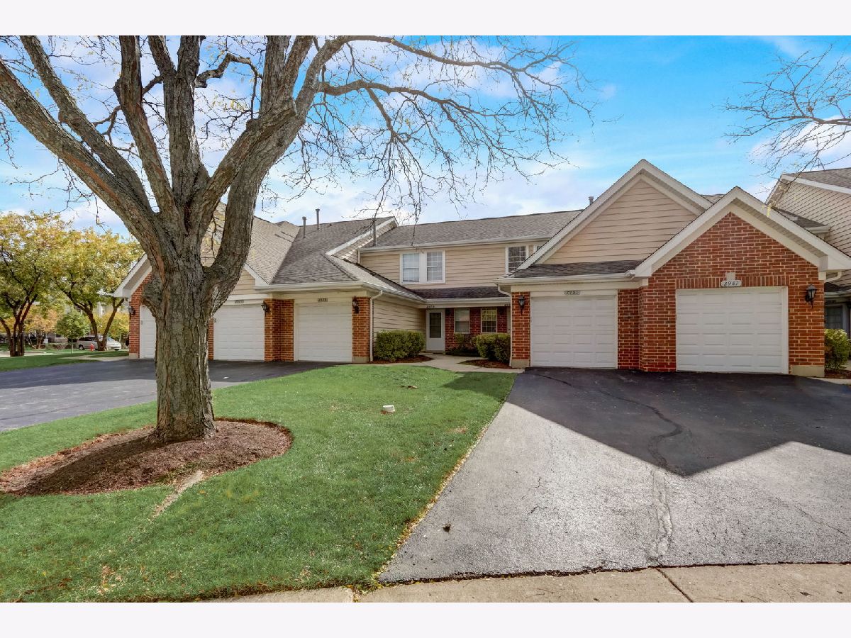 Townhomes & Condos Sold Heatherwood North Schaumburg Illinois, 2983 Heatherwood