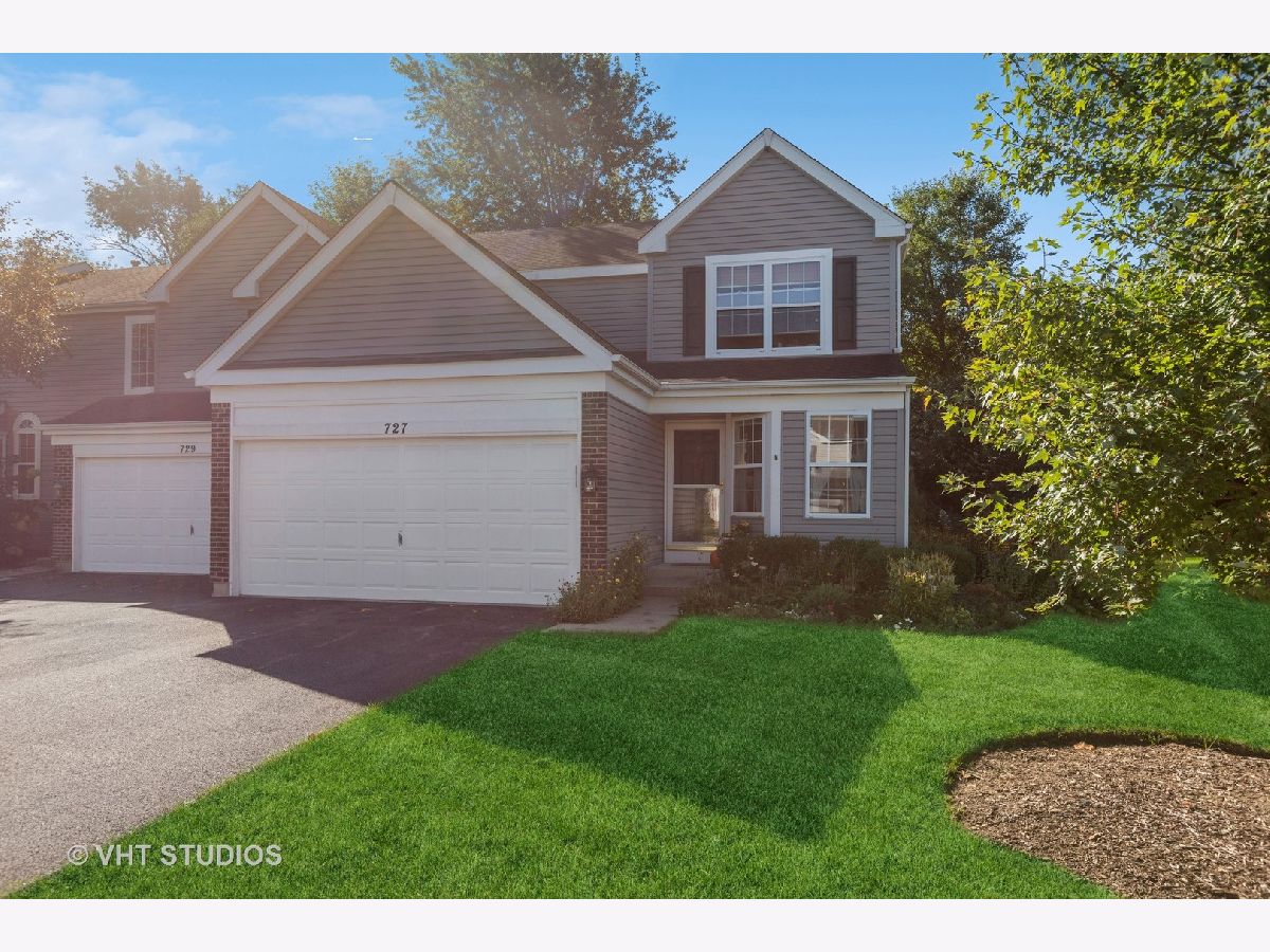 Townhomes Sold Mistwood Crystal Lake Illinois, 727 Silk Oak