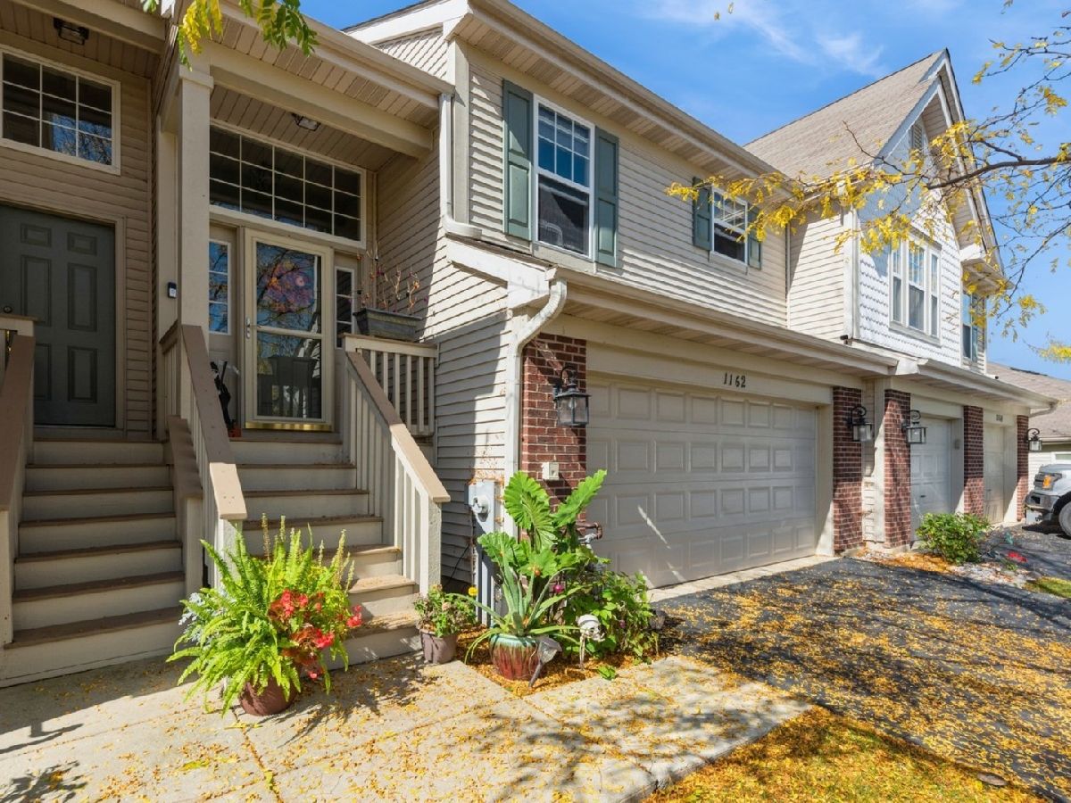 Townhomes Sold Woodland Green Fox Lake Illinois, 1162 Oakwood