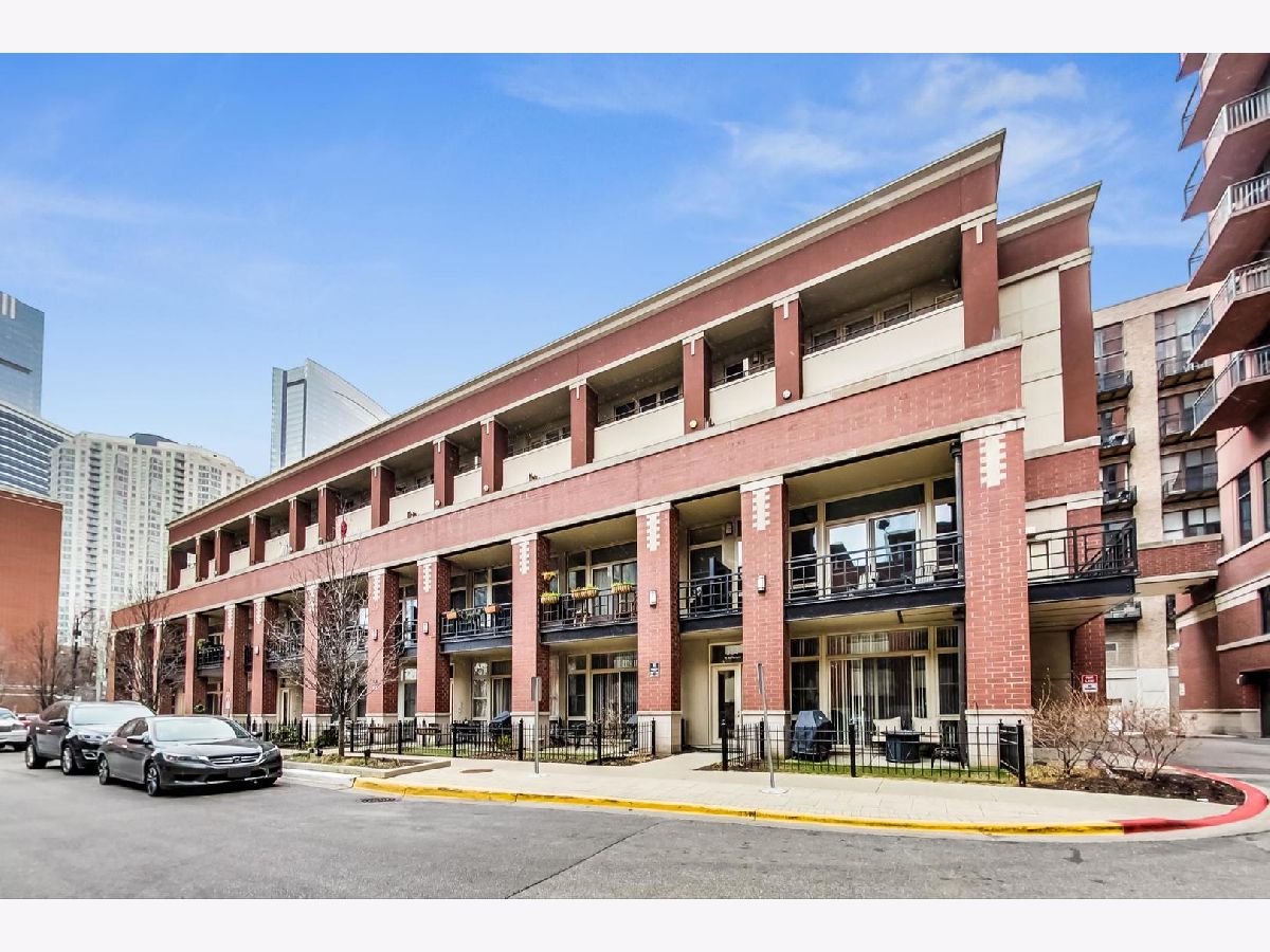 Condominiums Sold Kinzie Station Chicago Illinois, 324 Jefferson