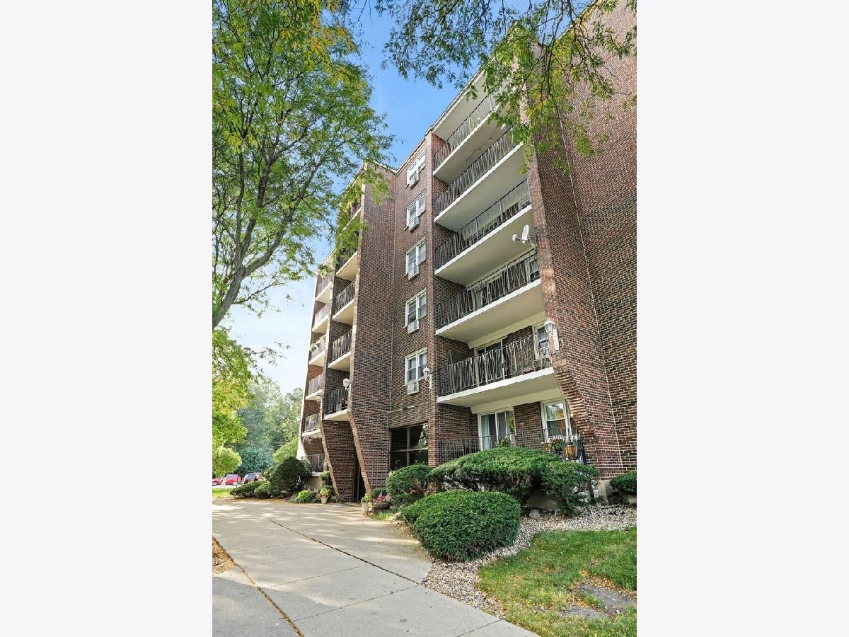 Condominiums Sold Mason Manor Chicago Illinois, 8748 Summerdale
