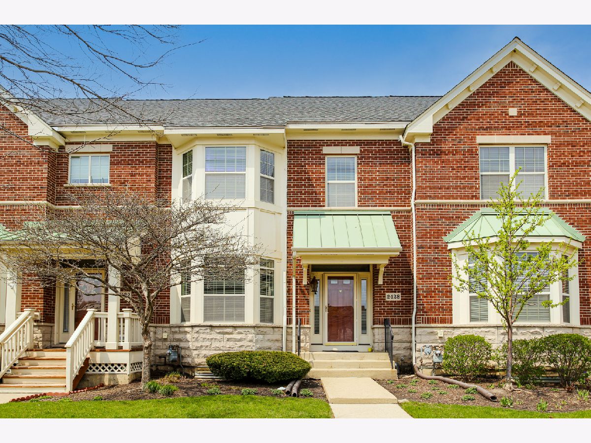 Homes & Townhomes & Condos Rented The Glen Glenview Illinois, 2428 Violet
