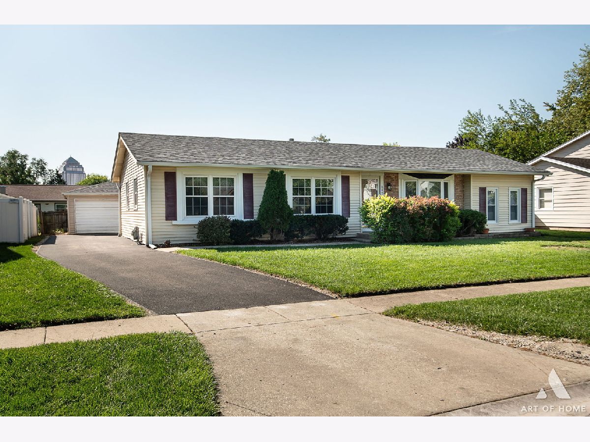 Townhomes & Condos & Homes Rented Elk Grove Estates Elk Grove Village Illinois, 545 Lowestoft