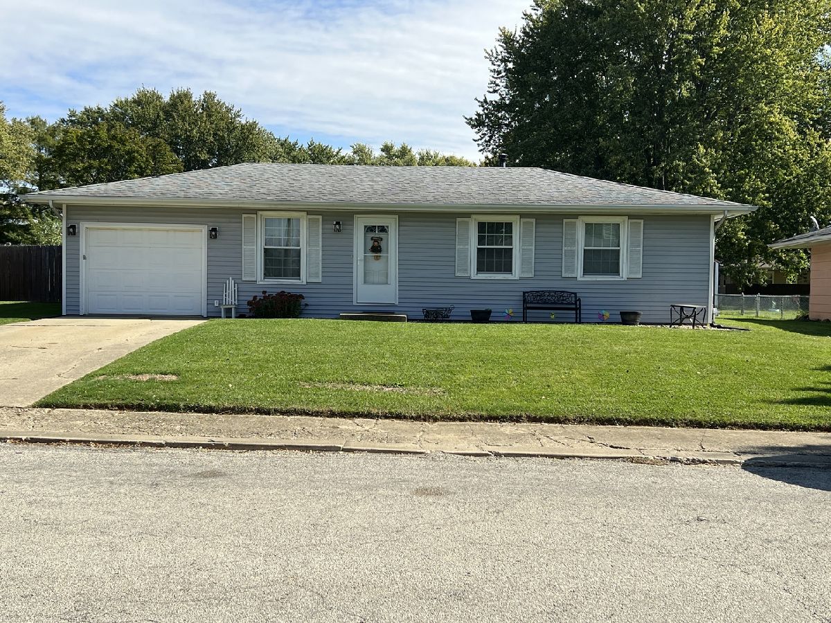 Homes Sold Flair Clinton Illinois, 20 Holly