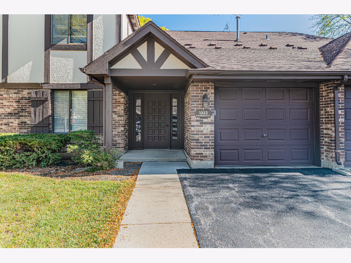 Condominiums Sold Lake Of The Winds Wheeling Illinois, 1033 Harbour