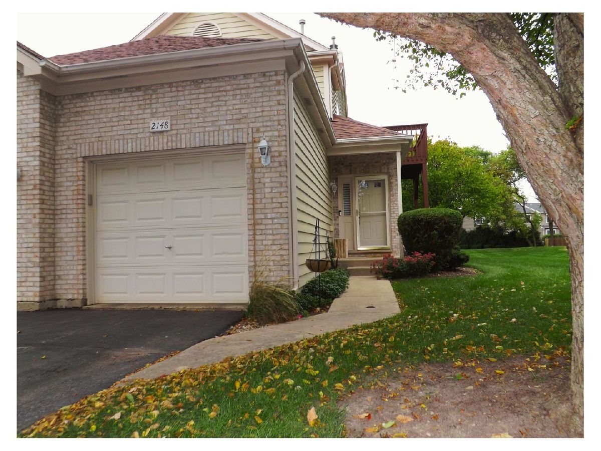 Townhomes & Condos Sold Countyline Algonquin Illinois, 2148 Glacier