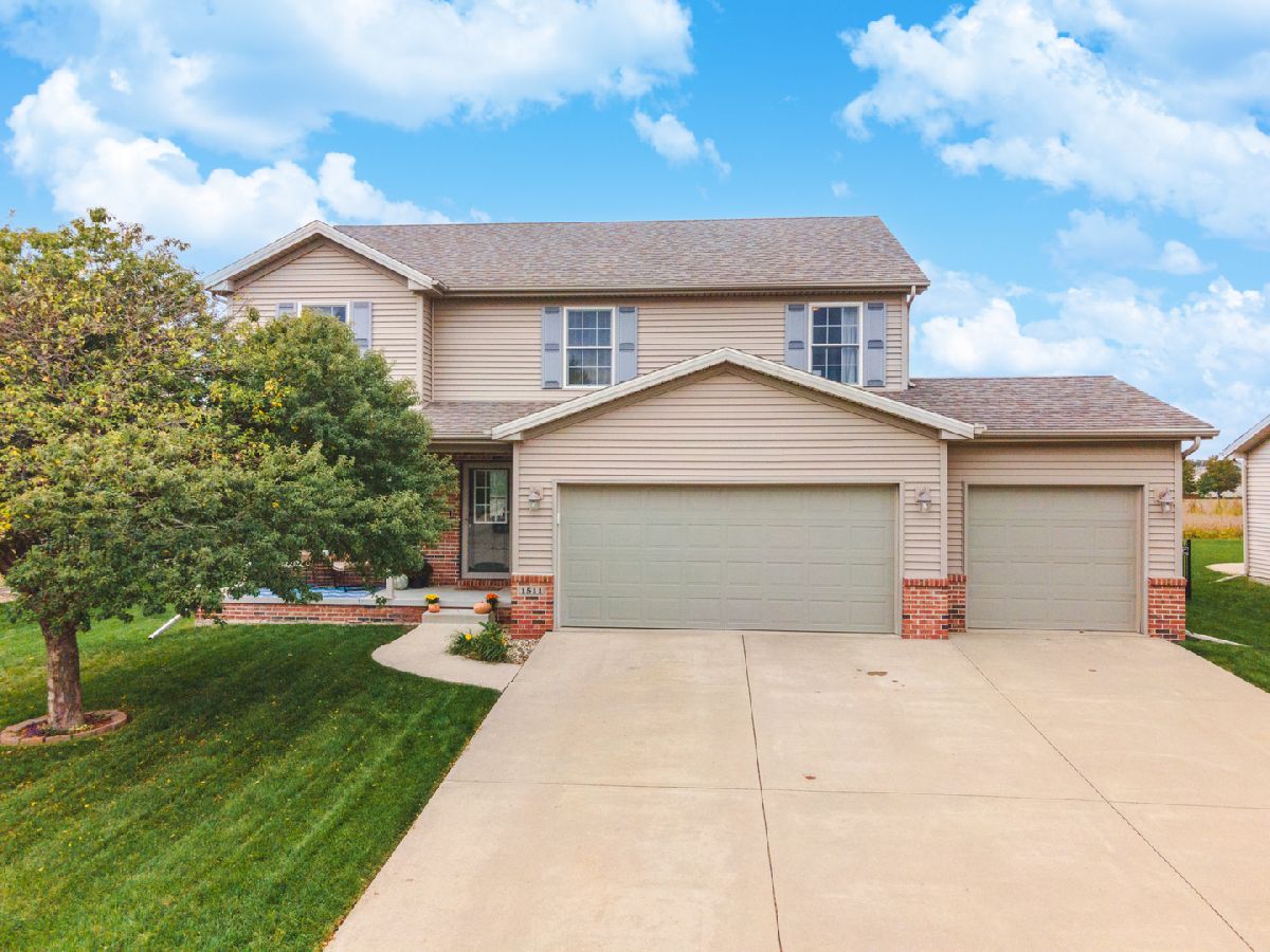 Homes & Condos & Townhomes Sold Collie Ridge Normal Illinois, 1511 Olmsted