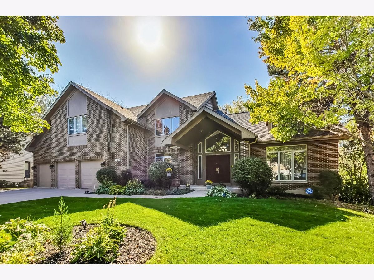 Homes & Townhomes Sold Olde Grove Farm Vernon Hills Illinois, 1137 Meadow Creek