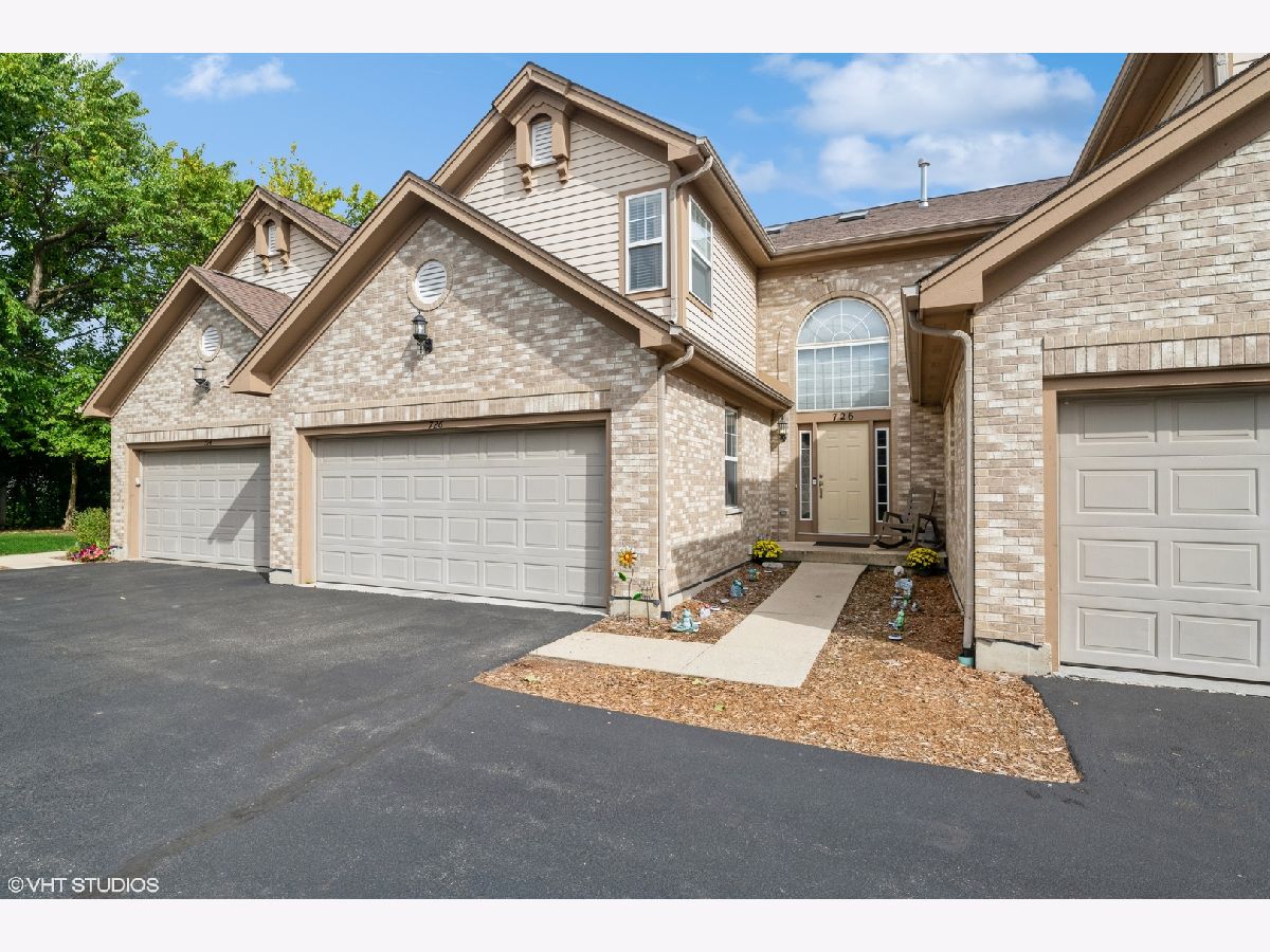Townhomes & Condos Sold Kresswood Trails Mchenry Illinois, 726 Kresswood