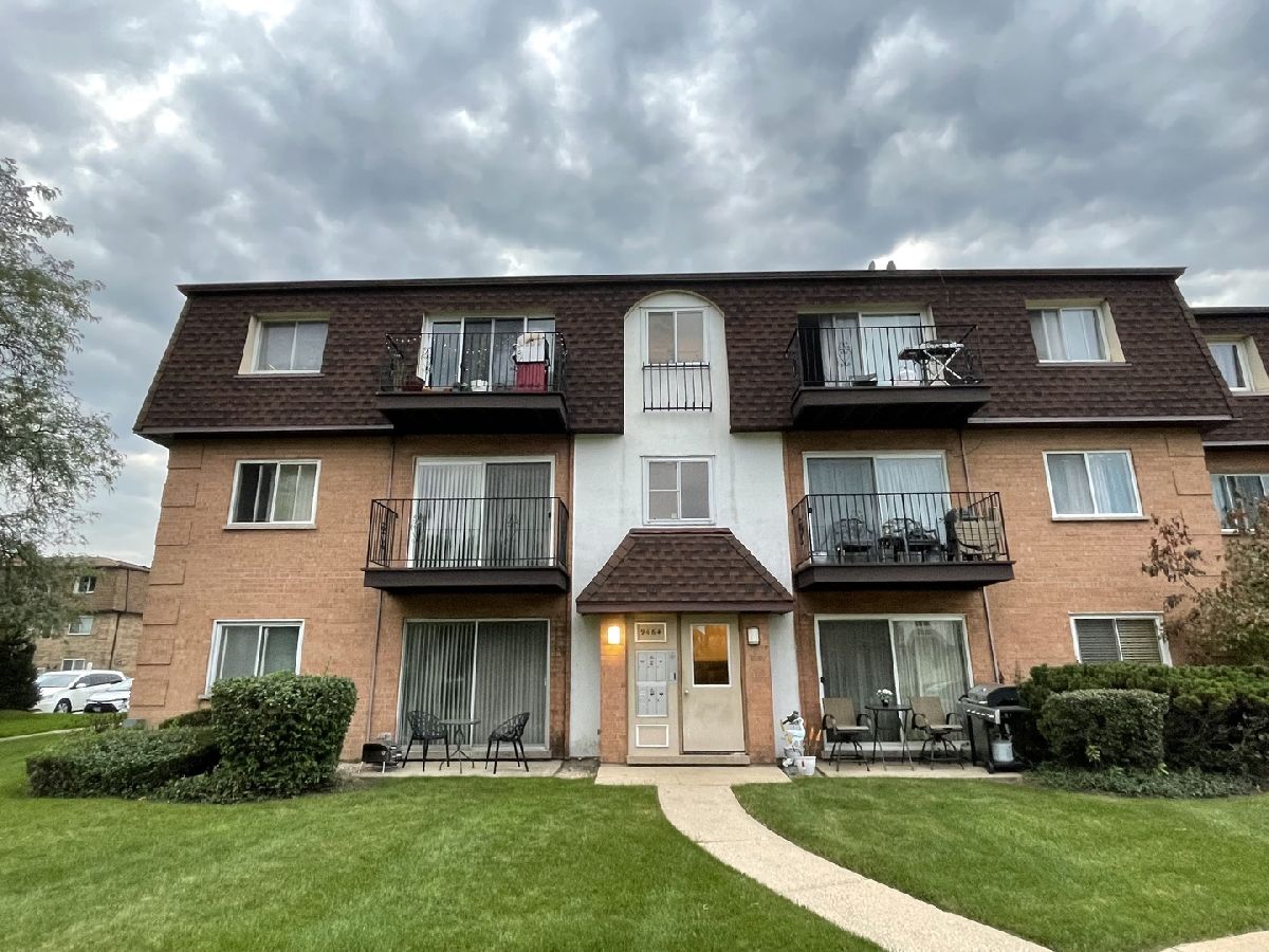 Condominiums Rented Bay Colony Des Plaines Illinois, 9464 Bay Colony