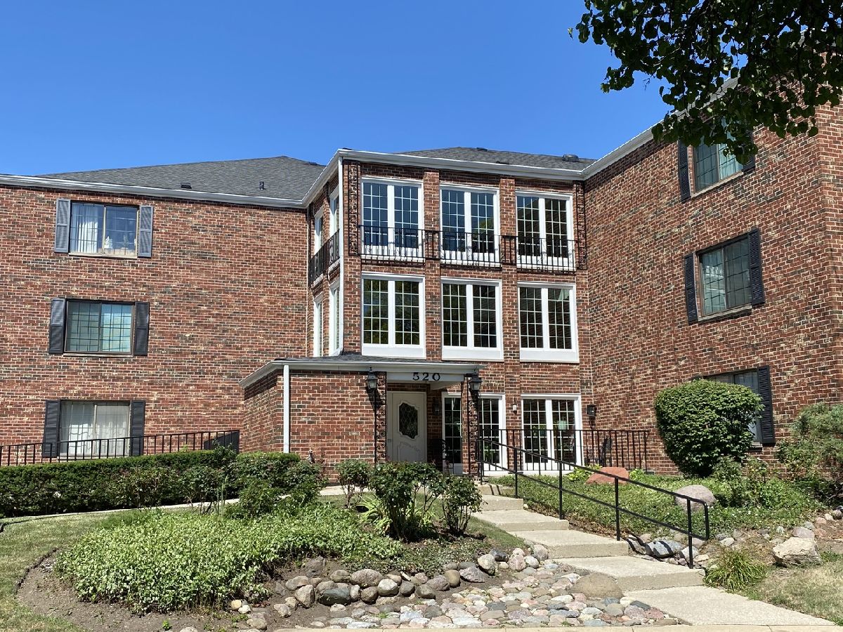 Condominiums Rented Park Orleans Elk Grove Village Illinois, 520 Biesterfield