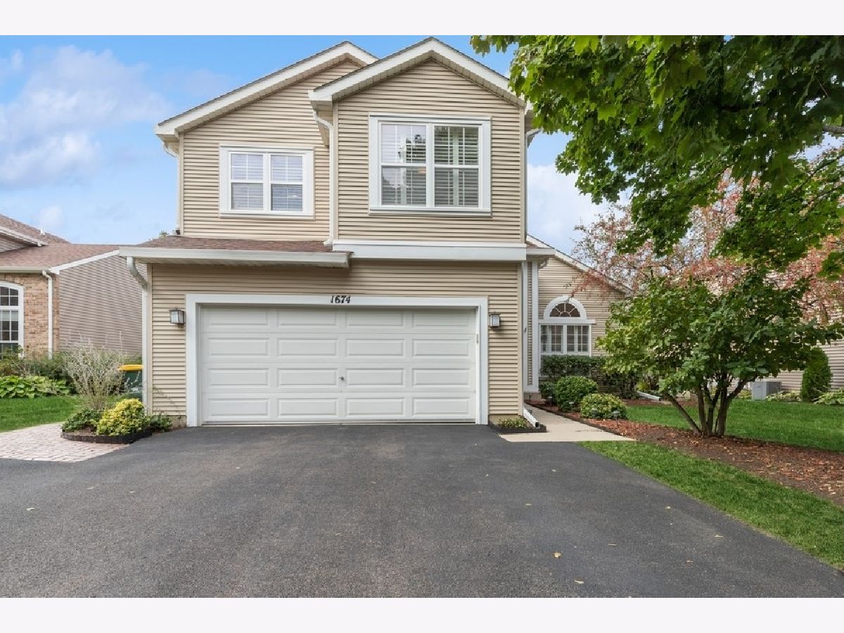 Homes Sold Elysian Fields Gurnee Illinois, 1674 Vineyard