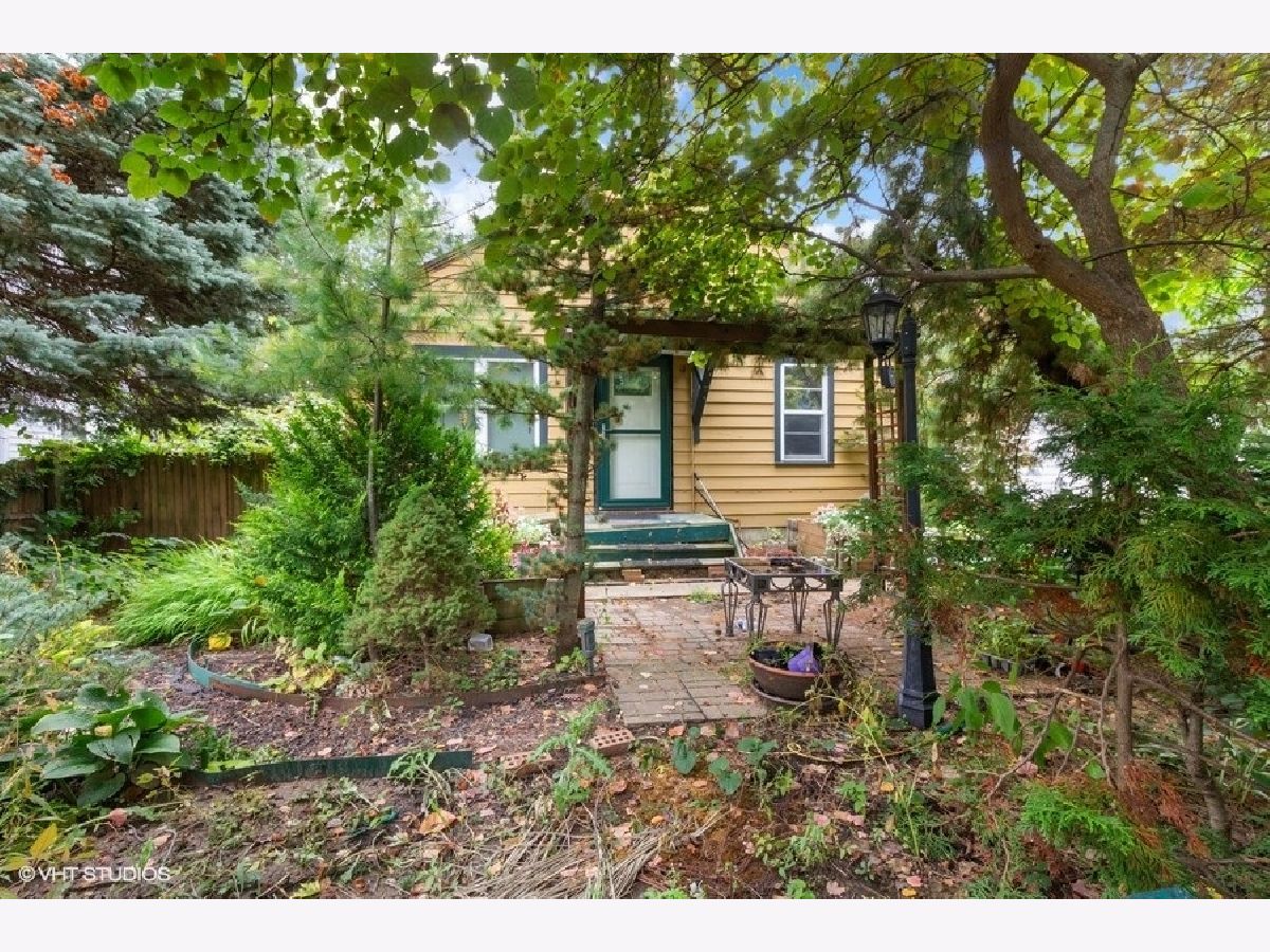 Homes & Condos & Townhomes Sold Ludlows Elgin Illinois, 665 Keep