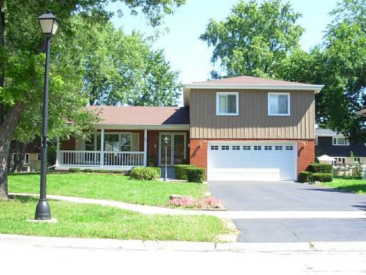 Homes Rented Friars Cove Addison Illinois, 247 Friars