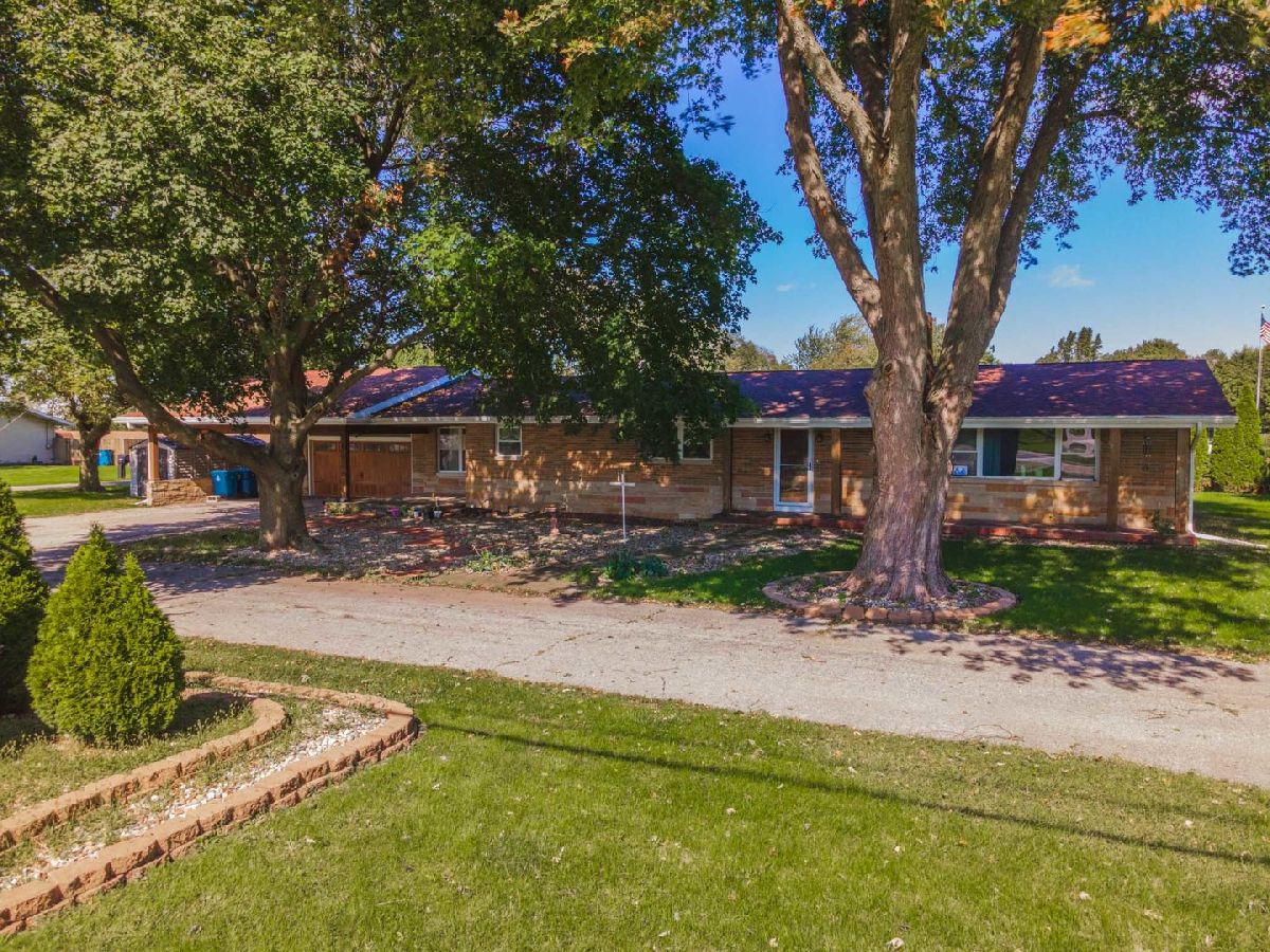 Homes & Condos & Townhomes Sold Westview Pontiac Illinois, 510 Westview