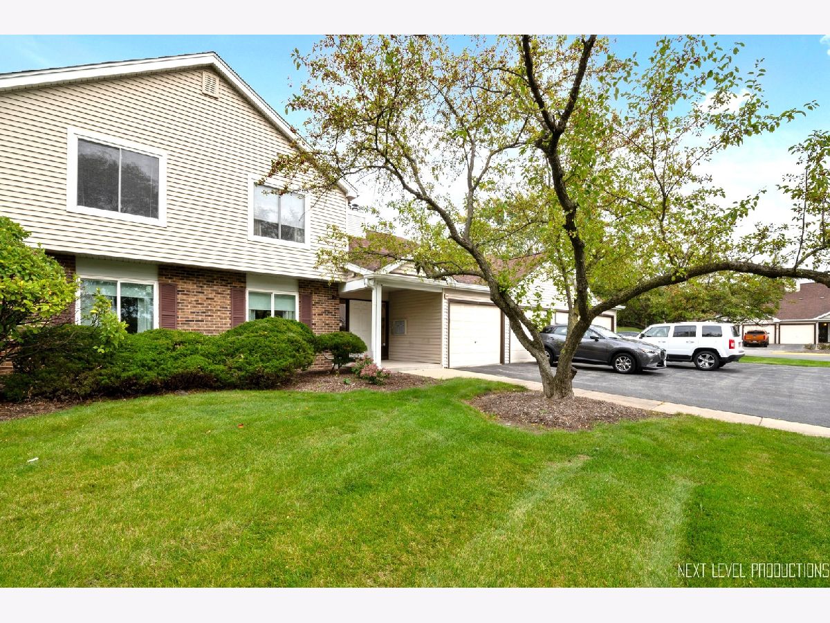 Condos & Townhomes Sold Park Lane Woodridge Illinois, 7030 Dover