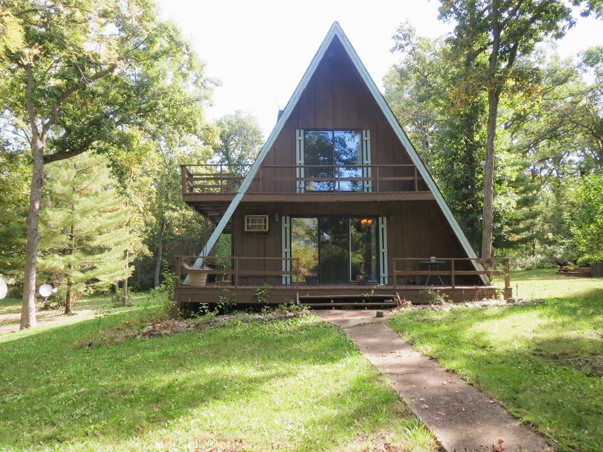 Homes Sold Lost Lake Dixon Illinois, 110 Hickory