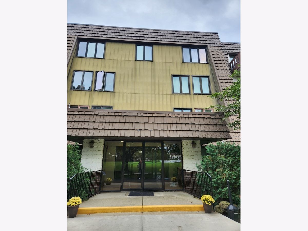 Townhomes & Condos Sold Whispering Lake Lake Bluff Illinois, 12900 Heiden