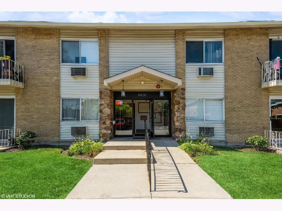 Courtland Square Des Plaines IL, Condominiums For Sale & For Rent Sadie Winter Dana Cohen