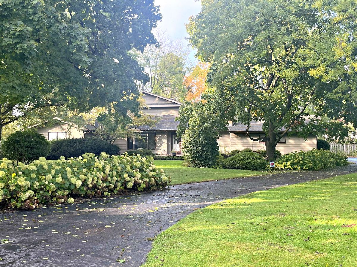 Homes Sold Walrose Manor Woodstock Illinois, 749 Sharon