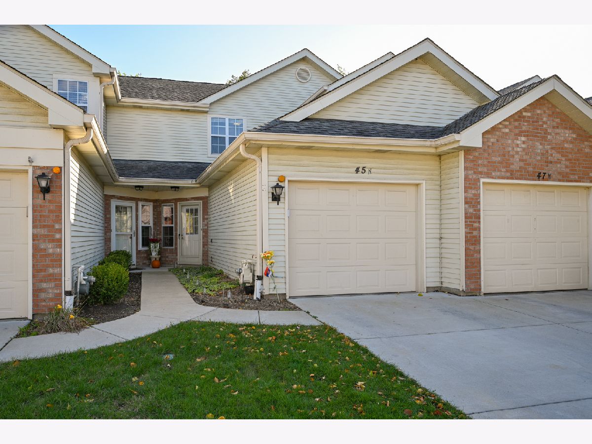 Townhomes & Condos & Homes Rented Glendale Lakes Glendale Heights Illinois, 45 Golfview