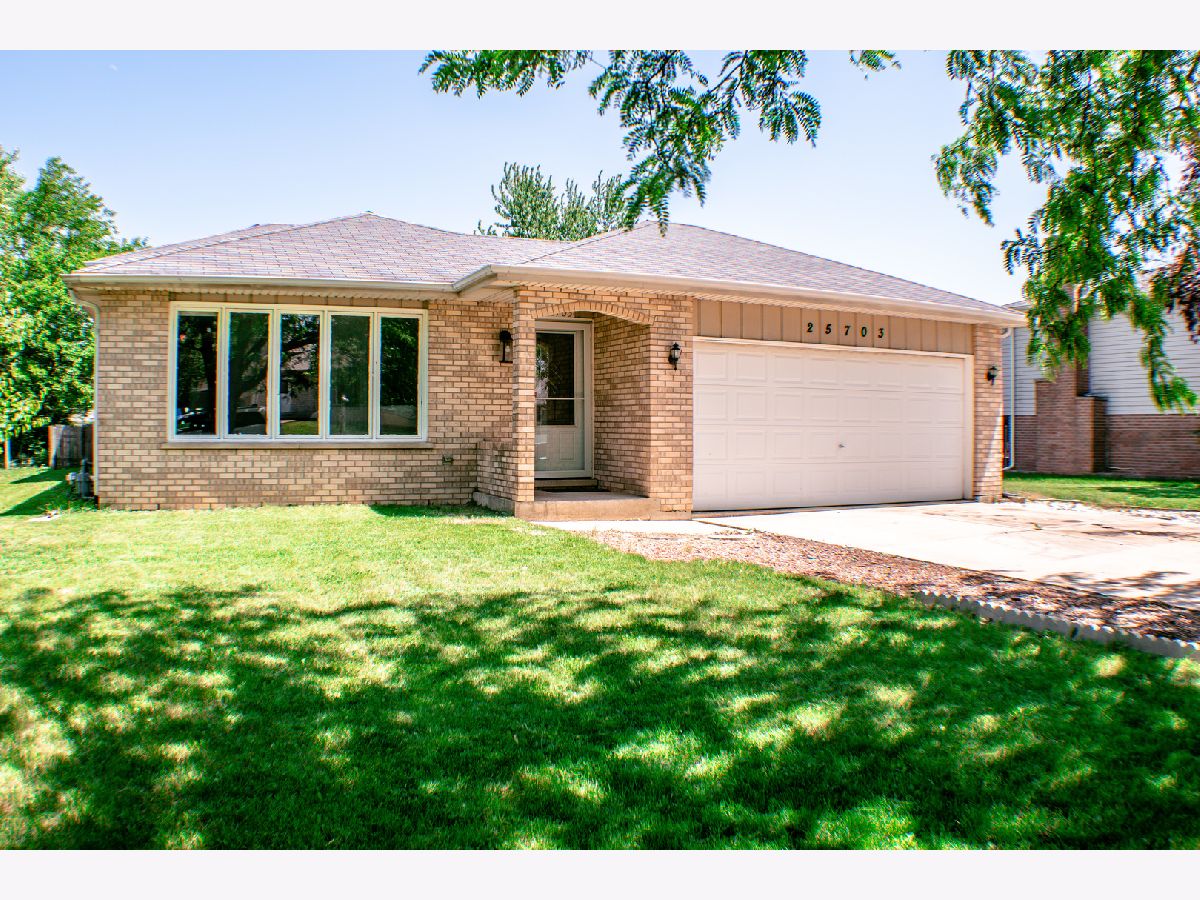 Homes Sold Monee Estates Monee Illinois, 25703 Mccorkle