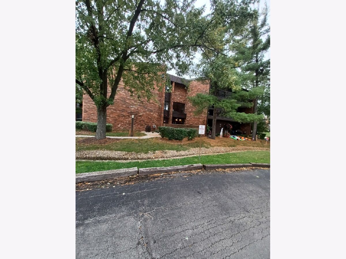 Condominiums Sold Scarborough Fare Oak Forest Illinois, 14517 Sussex