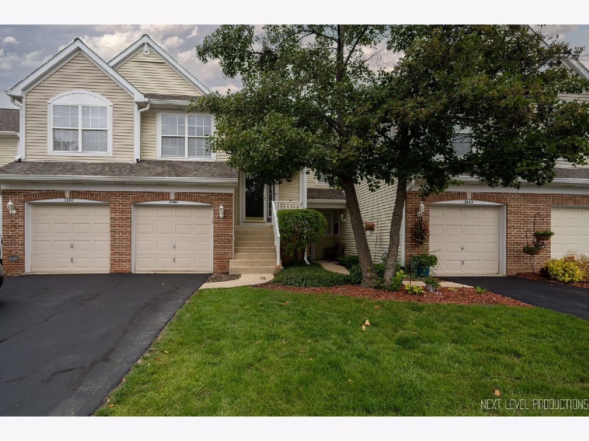 Townhomes Sold Autumn Lakes Aurora Illinois, 3146 Autumn Lake