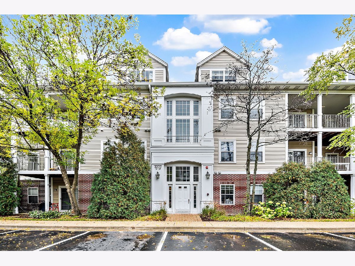 Condominiums Sold Stratford Court Lake Bluff Illinois, 3333 Stratford