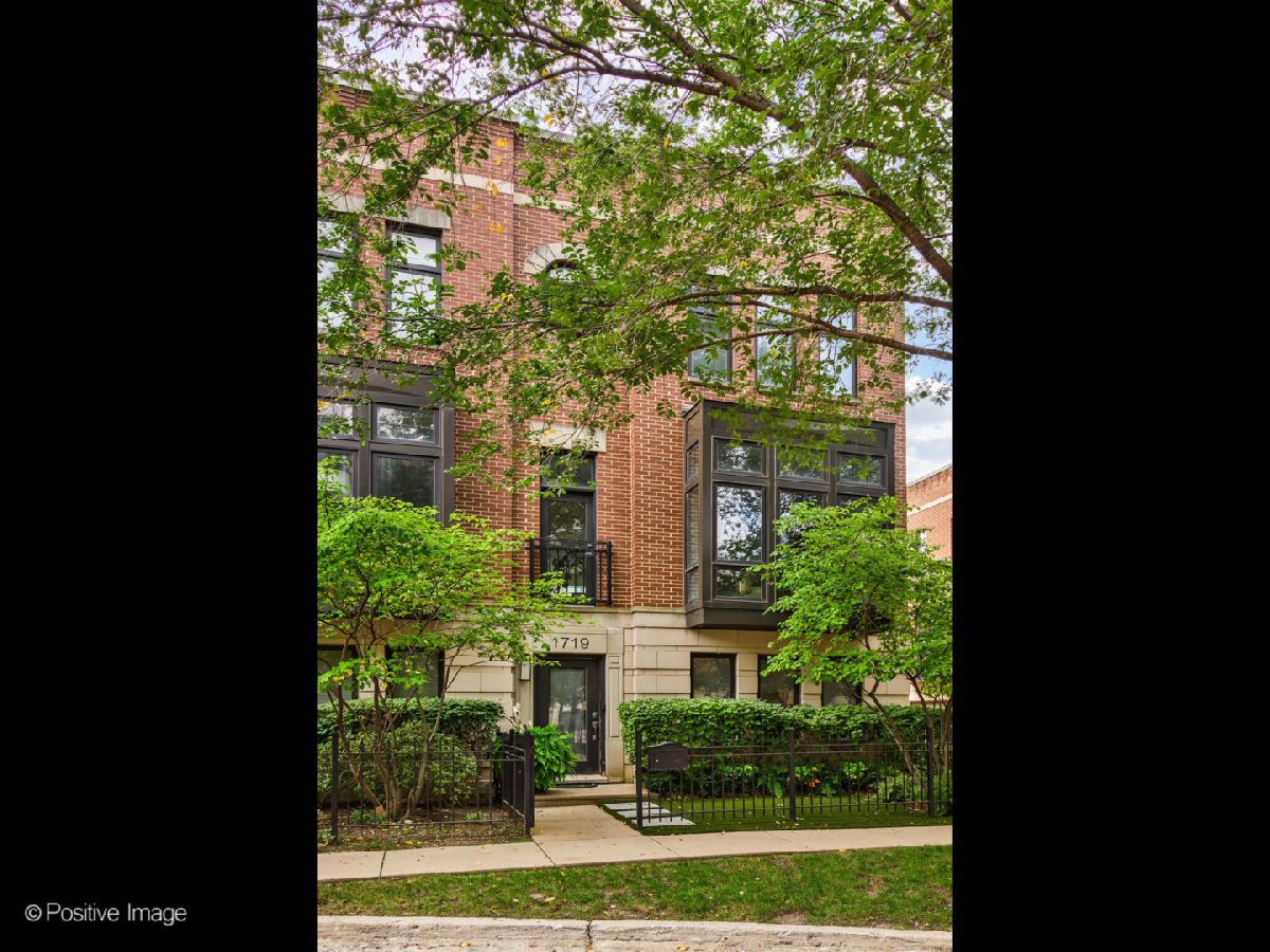 Townhomes & Condos & Homes Sold Columbia Place Chicago Illinois, 1719 Surf