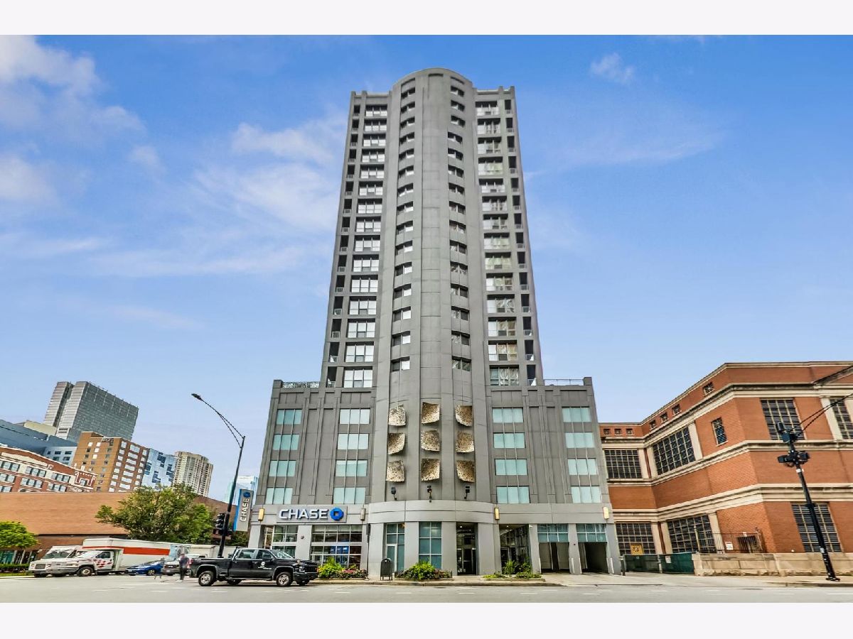 Condominiums Sold Farallon Chicago Illinois, 600 Dearborn