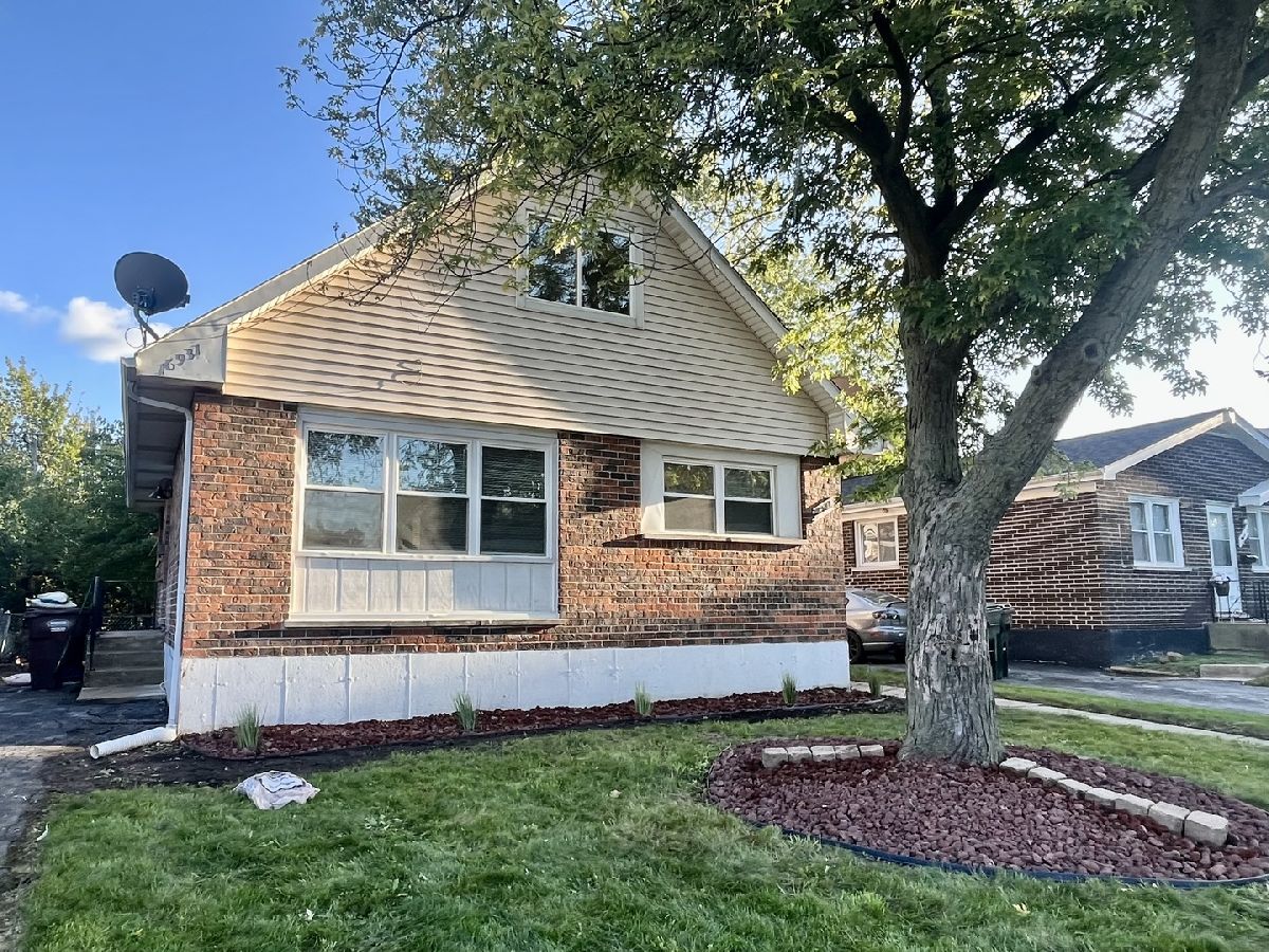 Homes Sold Nob Hill Country Club Hills Illinois, 16931 Glen Oaks