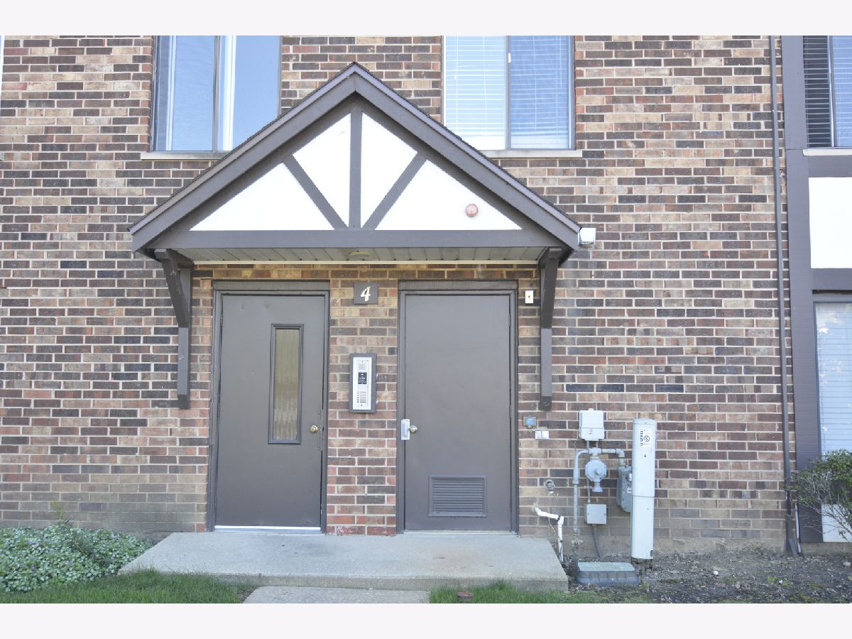 Condos & Townhomes Sold The Willows Vernon Hills Illinois, 4 Timber