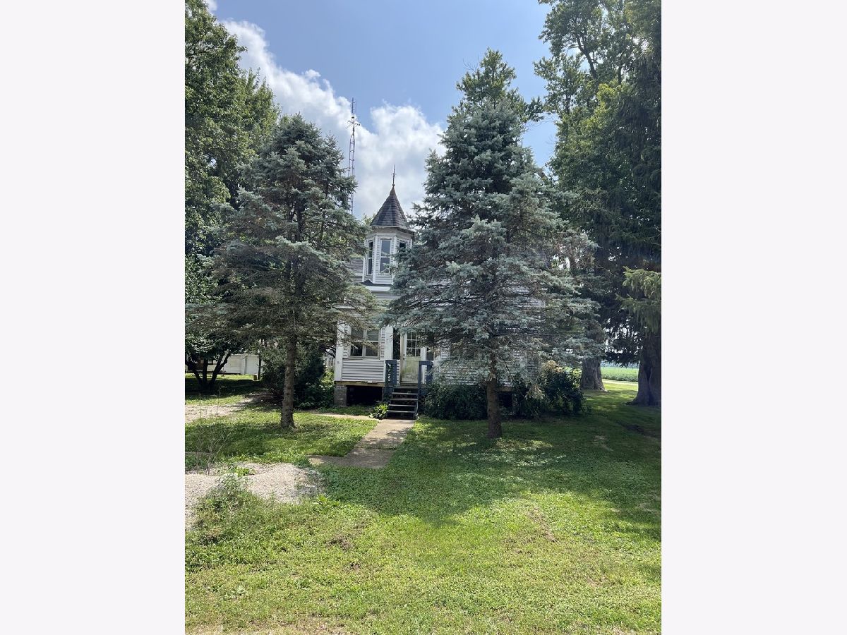  Sold Ellsworth Illinois, 208 South