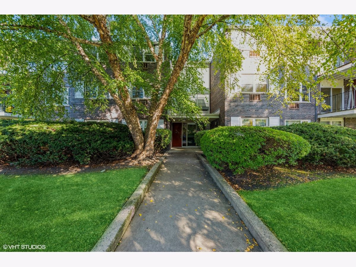 Condominiums & Homes Sold Skokie Terrace Skokie Illinois, 8710 Skokie