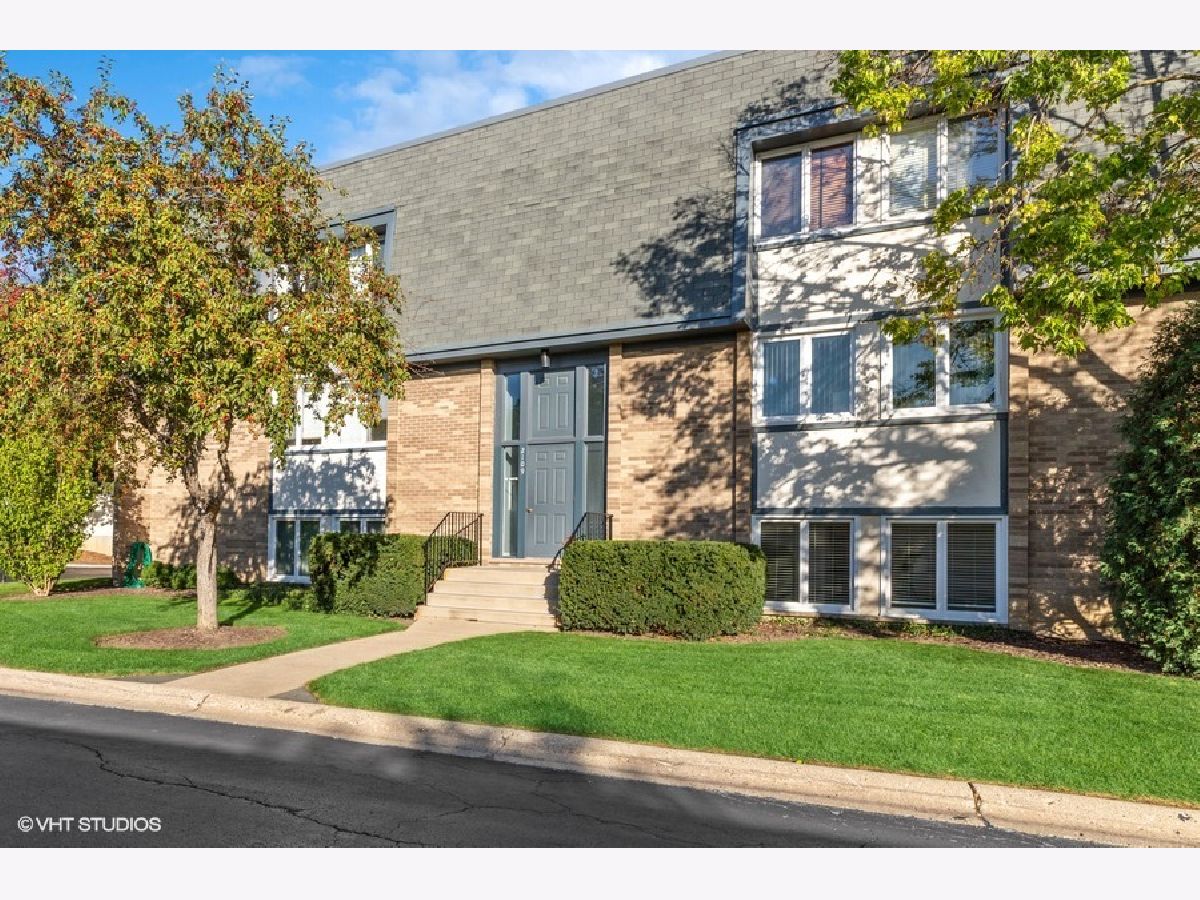 Condominiums Sold Ammer Ridge Glenview Illinois, 2109 Ammer Ridge