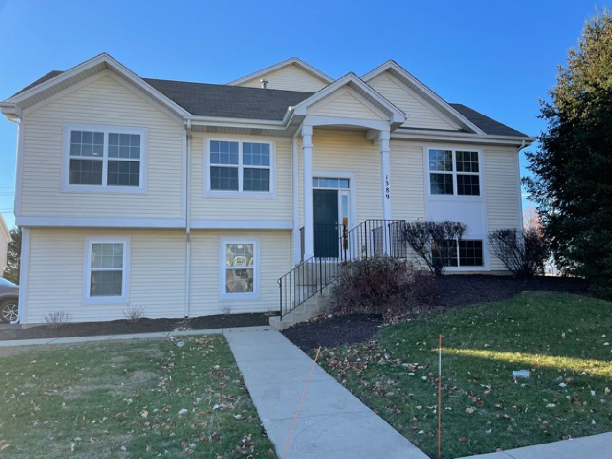 Townhomes Rented Timber Glenn Yorkville Illinois, 1389 Carolyn