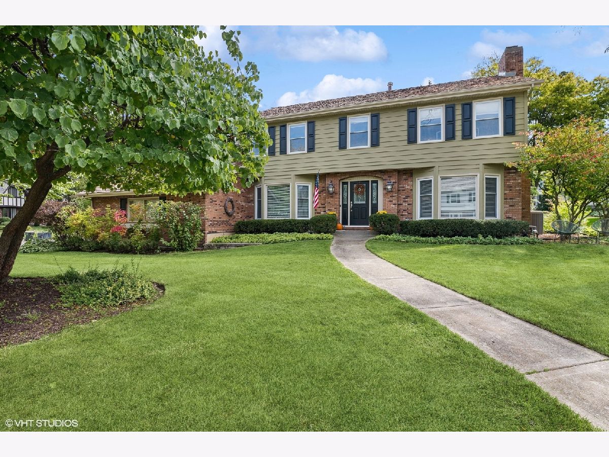 Homes & Condos & Townhomes Sold Red Top Libertyville Illinois, 1106 Furlong