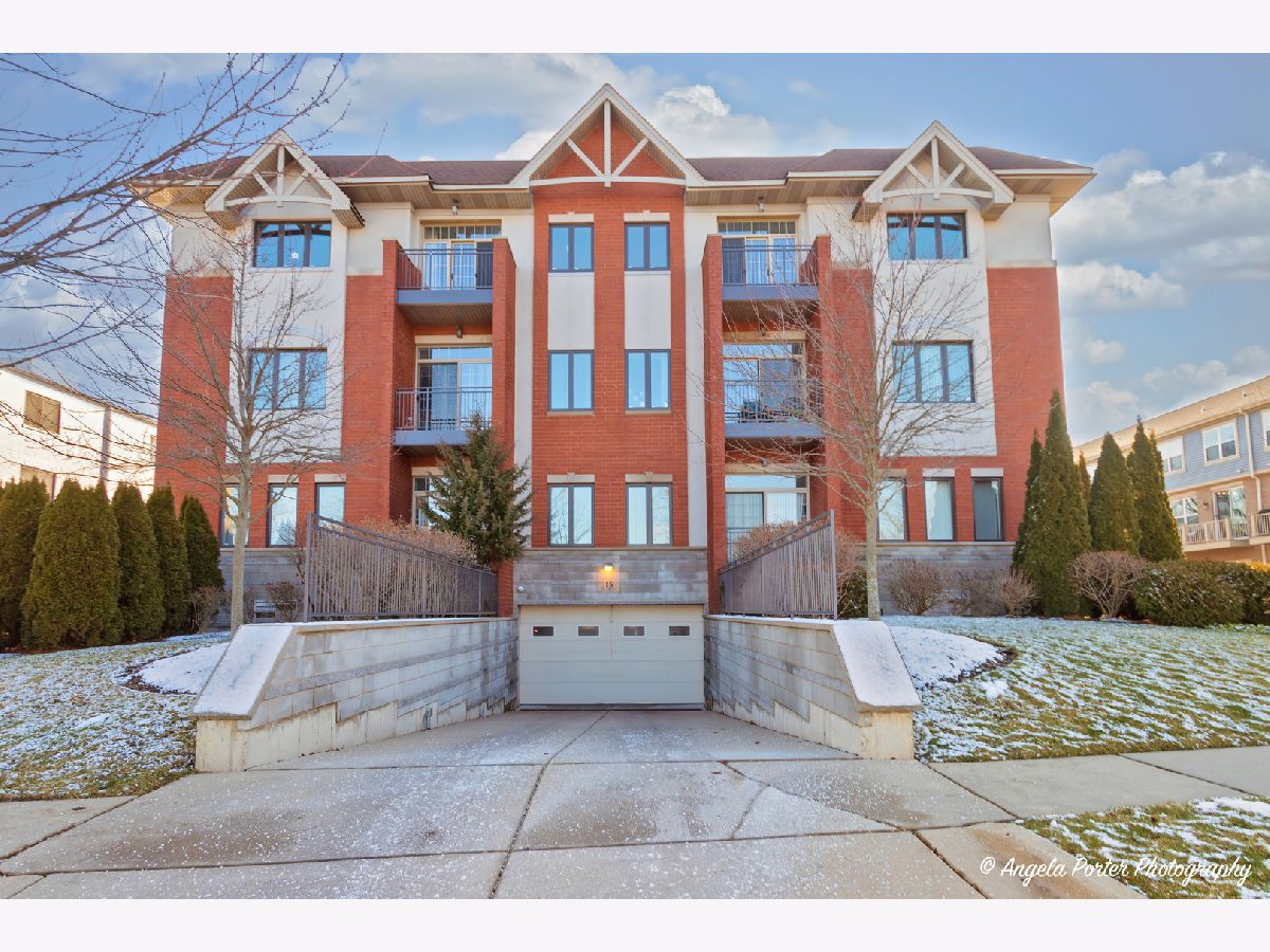 Homes & Townhomes & Condos Rented Fort Sheridan Highwood Illinois, 15 Clay