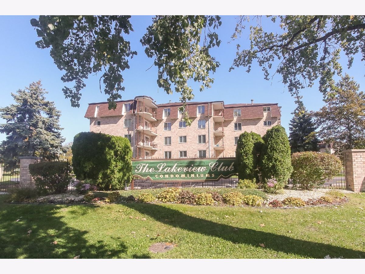 Condominiums Sold Lakeview Club Lansing Illinois, 3680 186th