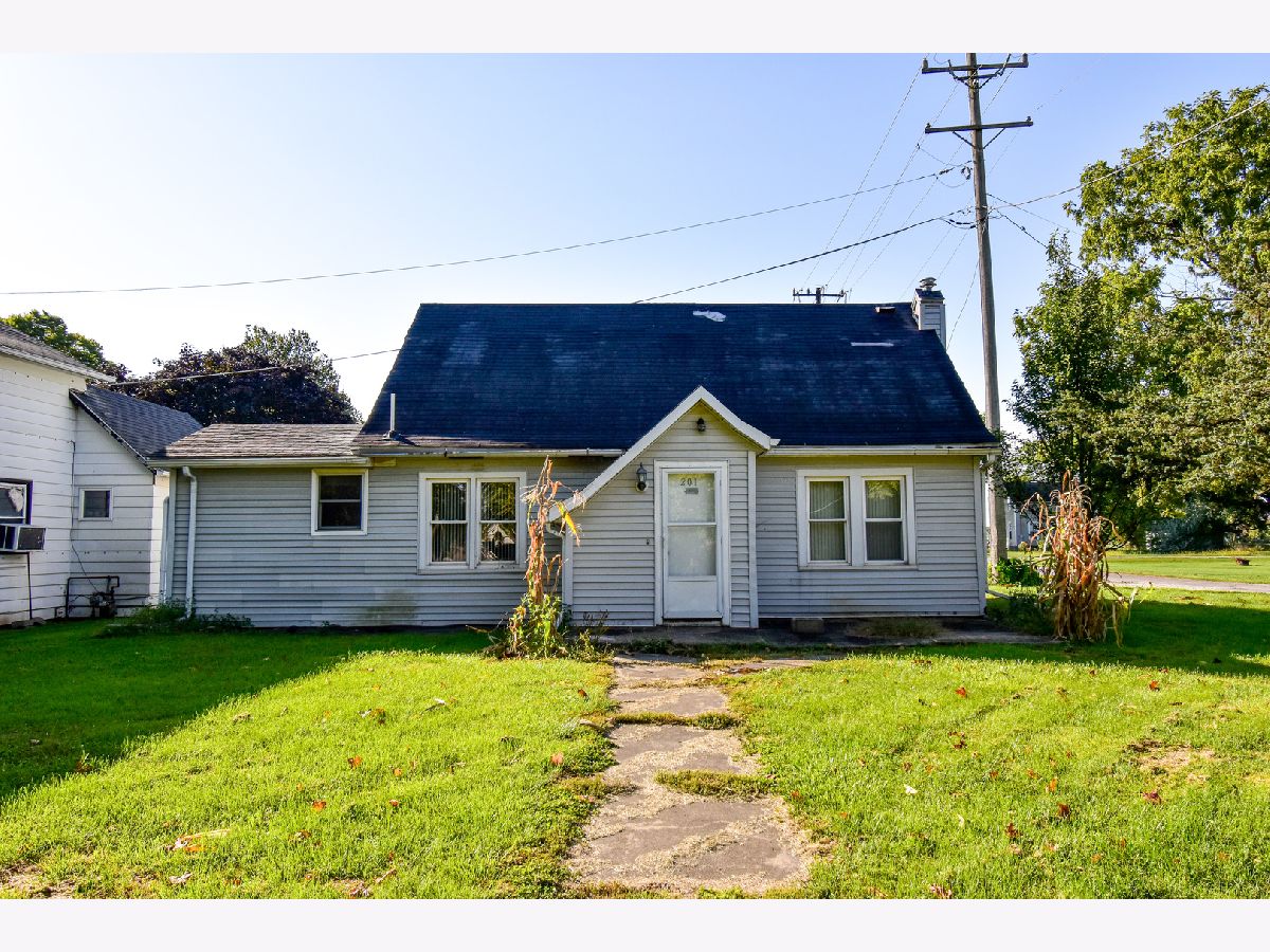  Sold Cornell Illinois, 201 Main