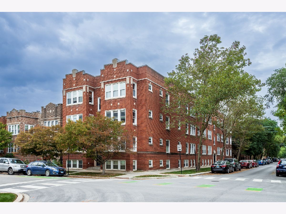 Condominiums & Homes Sold Rockwell Crossing Chicago Illinois, 4830 Rockwell