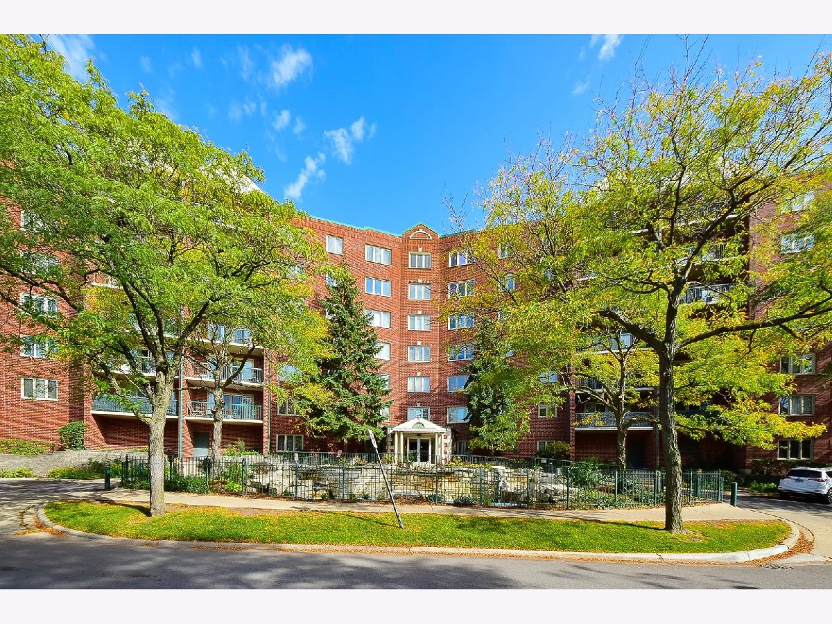 Condominiums & Homes Sold Cascades Of Norridge Norridge Illinois, 8580 Foster