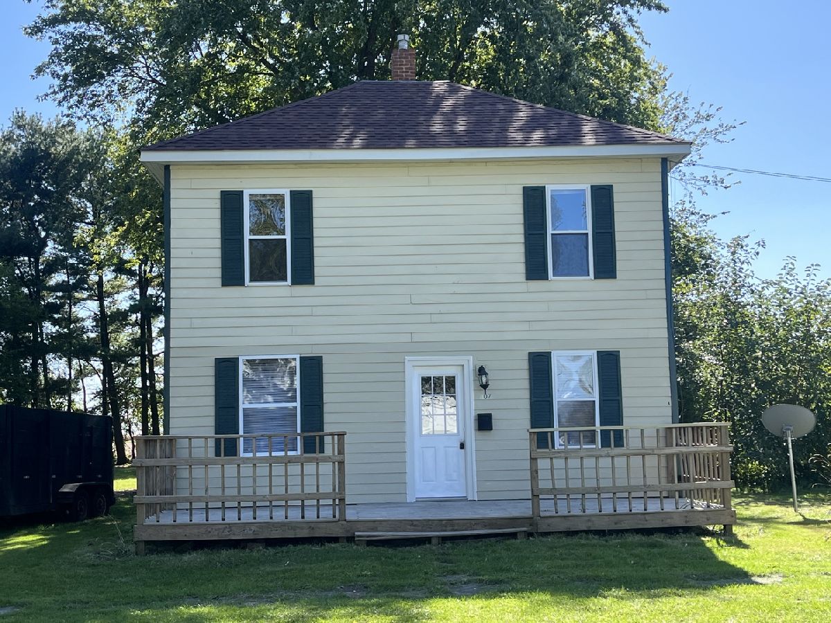  Sold Kinsman Illinois, 107 Emmet