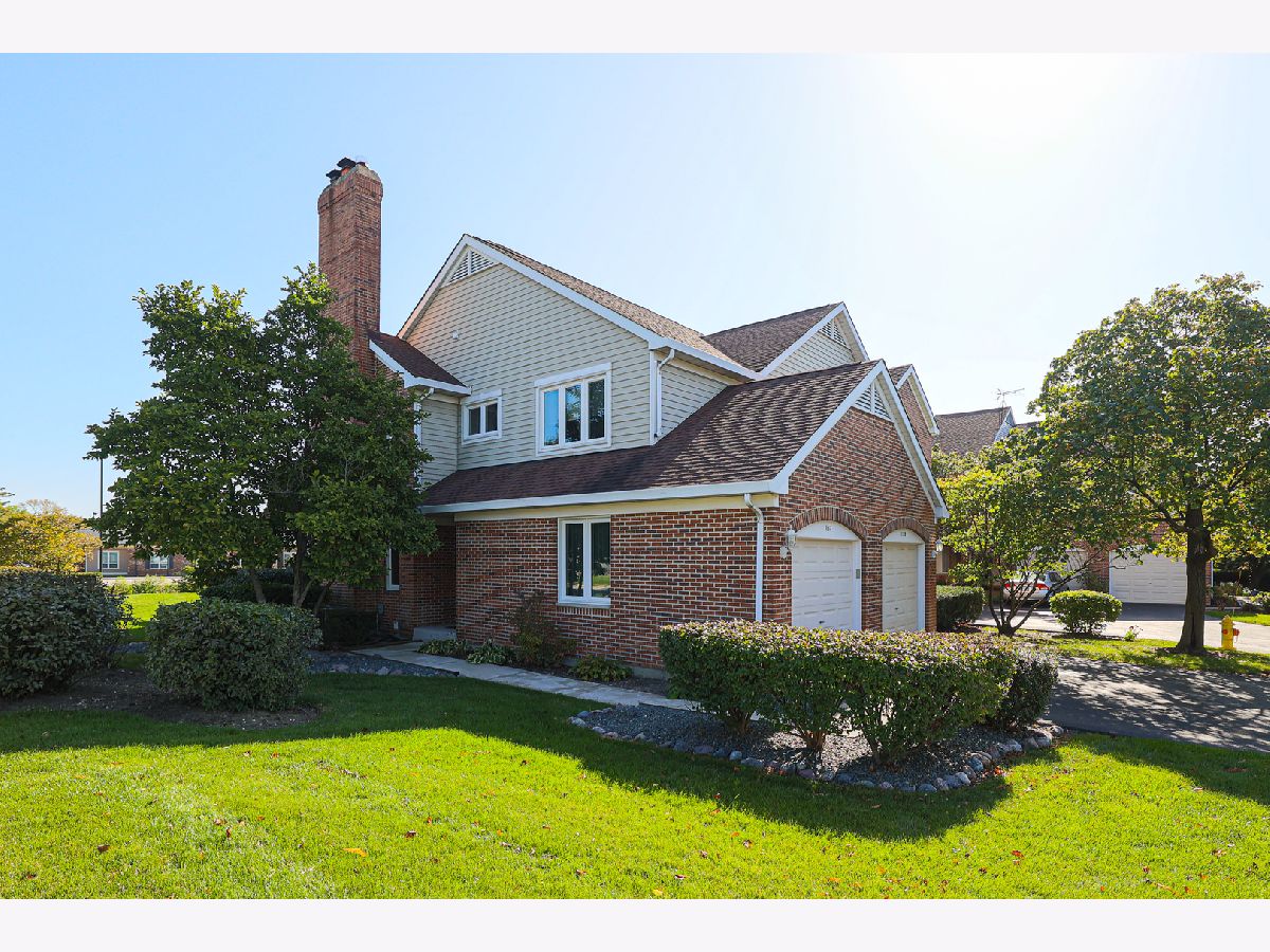 Condos & Townhomes Sold Courts Of St John Mount Prospect Illinois, 1137 Linneman